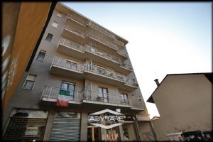 3 locali vendita Moncalieri Strada Genova 260