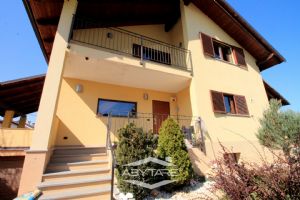 Villa in Bioedilizia in vendita a La Loggia

[chr(...