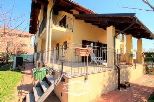 Villa in Bioedilizia in vendita a La Loggia

[chr(...