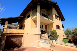 Villa in Bioedilizia in vendita a La Loggia

[chr(...