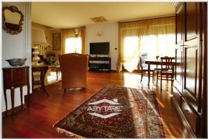 Appartamento con mansarda  Vendita Torino Via Arpino 9