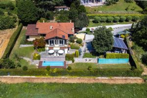 Villa con piscina