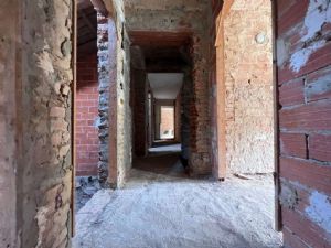 CASTELL'ALFERO CASA SINGOLA IMMERSA NEL VERDE