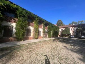 EX AZIENDA AGRICOLA CON RESIDENZA DEL 700 E PARCO