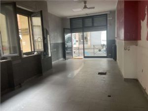 LOCALE COMMERCIALE-ZONA CENTRO-30MQ