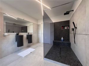 Dimora di Prestigio Completamente Arredata CL A2