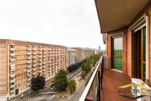 QUADRILOCALE CON POSTO AUTO ESCLUSO DAL PREZZO