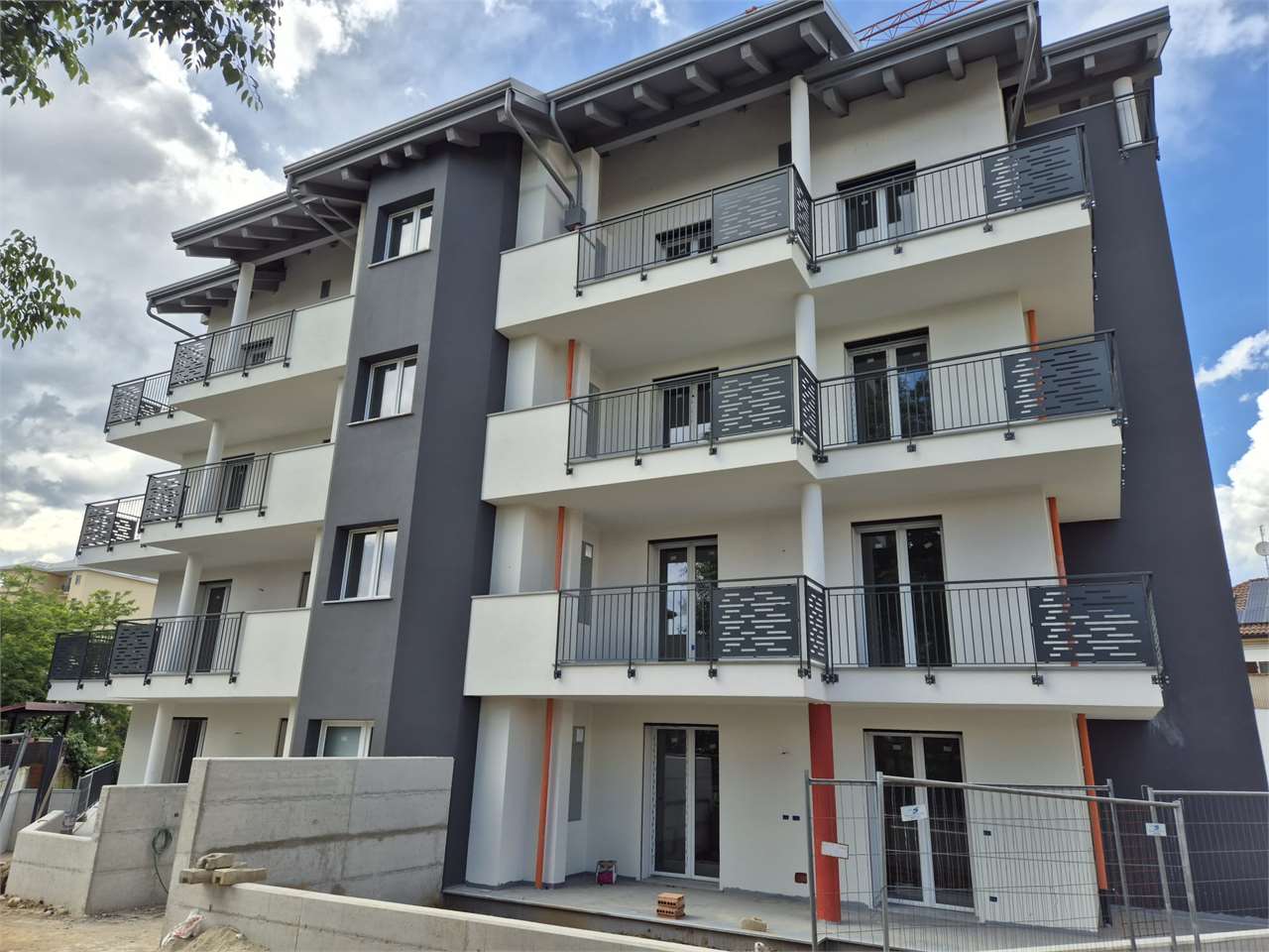 RESIDENZA IL MULINO All. 8  ATTICO PIANO TERZO