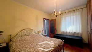 Casa semindipendente con cortile privato