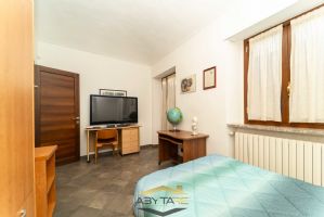 VILLA CON CORTILE E BOX DOPPIO