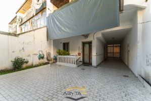 VILLA CON CORTILE E BOX DOPPIO