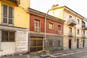 VILLA CON CORTILE E BOX DOPPIO