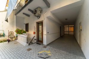 VILLA CON CORTILE E BOX DOPPIO