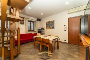 VILLA CON CORTILE E BOX DOPPIO