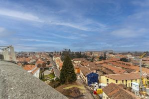 AMPIO BILIVELLO CON TERRAZZI E CAMINO