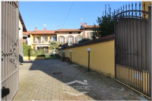 Villa vendita Trofarello Via Umberto I 40