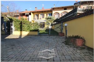 Villa vendita Trofarello Via Umberto I 40