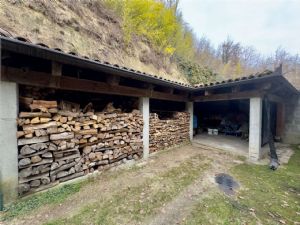 Porzione di Cascina Rustica a Pochi Minuti da Asti