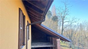 CASCINA LIBERA SU 4 LATI PANORAMICA CON TERRENO