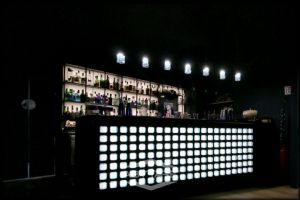 Vendesi Licenza Cocktail Bar – Cuore della Movida Torinese