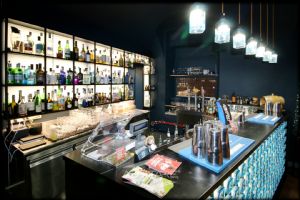 Vendesi Licenza Cocktail Bar – Cuore della Movida Torinese