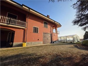 Prestigiosa Villa con Piscina e Vista Panoramica