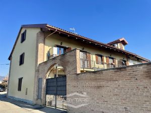 Trilocale con giardino privato - Strada Pecenasco, Moncalieri.