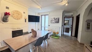 ISOLA D'ASTI- ALLOGGIO PANORAMICO CON BOX