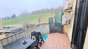 ISOLA D'ASTI- ALLOGGIO PANORAMICO CON BOX