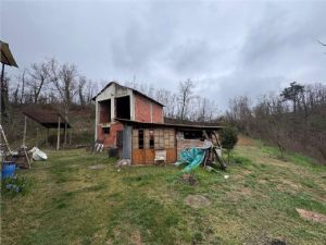 Rustico Panoramico con Terreno a Valmanera, Asti