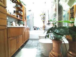 QUADRILOCALE CON DOPPI SERVIZI, MANSARDA E CANTINA