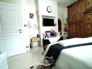 QUADRILOCALE CON DOPPI SERVIZI, MANSARDA E CANTINA