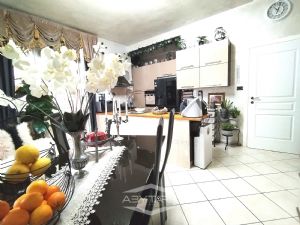 QUADRILOCALE CON DOPPI SERVIZI, MANSARDA E CANTINA