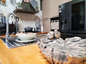 QUADRILOCALE CON DOPPI SERVIZI, MANSARDA E CANTINA