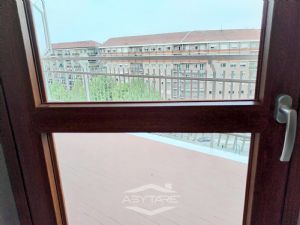TRILOCALE IN OTTIMO STATO CON VOLENDO BOX AUTO