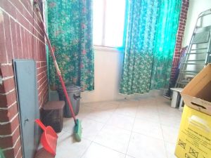 TRILOCALE IN OTTIMO STATO CON VOLENDO BOX AUTO