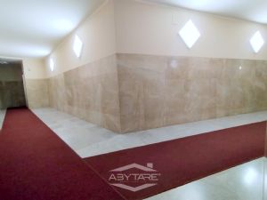 TRILOCALE IN OTTIMO STATO CON VOLENDO BOX AUTO