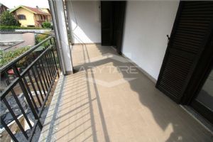 BEINASCO APPARTAMENTO AL PRIMO PIANO CON TERRAZZO