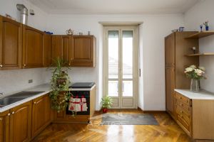 3 locali via Pinelli  - Libero subito!