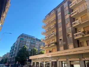 AMPIO 2 LOCALI