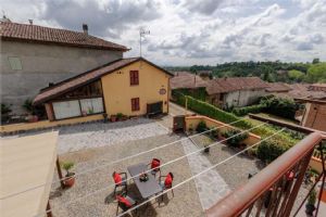 Cascina ristrutturata nelle colline del Monferrato