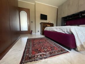 Bilocale con giardino in palazzina recente a NIchelino