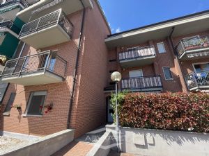 Bilocale con giardino in palazzina recente a NIchelino