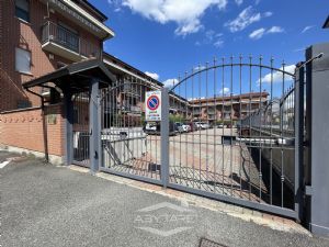 Bilocale con giardino in palazzina recente a NIchelino