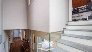 Ampia villa con giardino