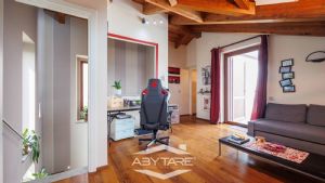 Ampia villa con giardino