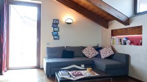 Ampia villa con giardino