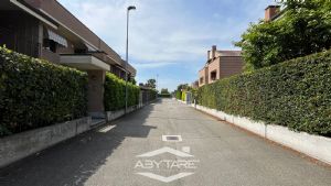 Appartamento bilivello con box auto doppio