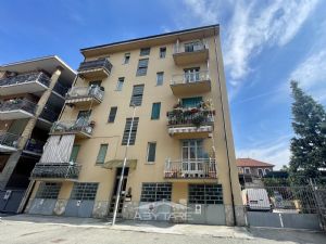 3 locali vendita Moncalieri Via Piave 5
