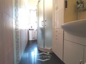 APPARTAMENTO DI 125 MQ CON BOX AUTO ESCLU